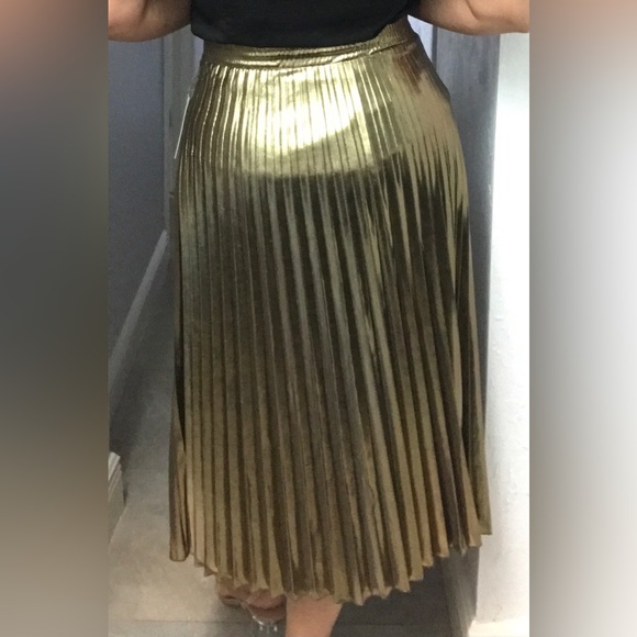 WD•NY skirt, gold color, size small. - Picture 2 of 4